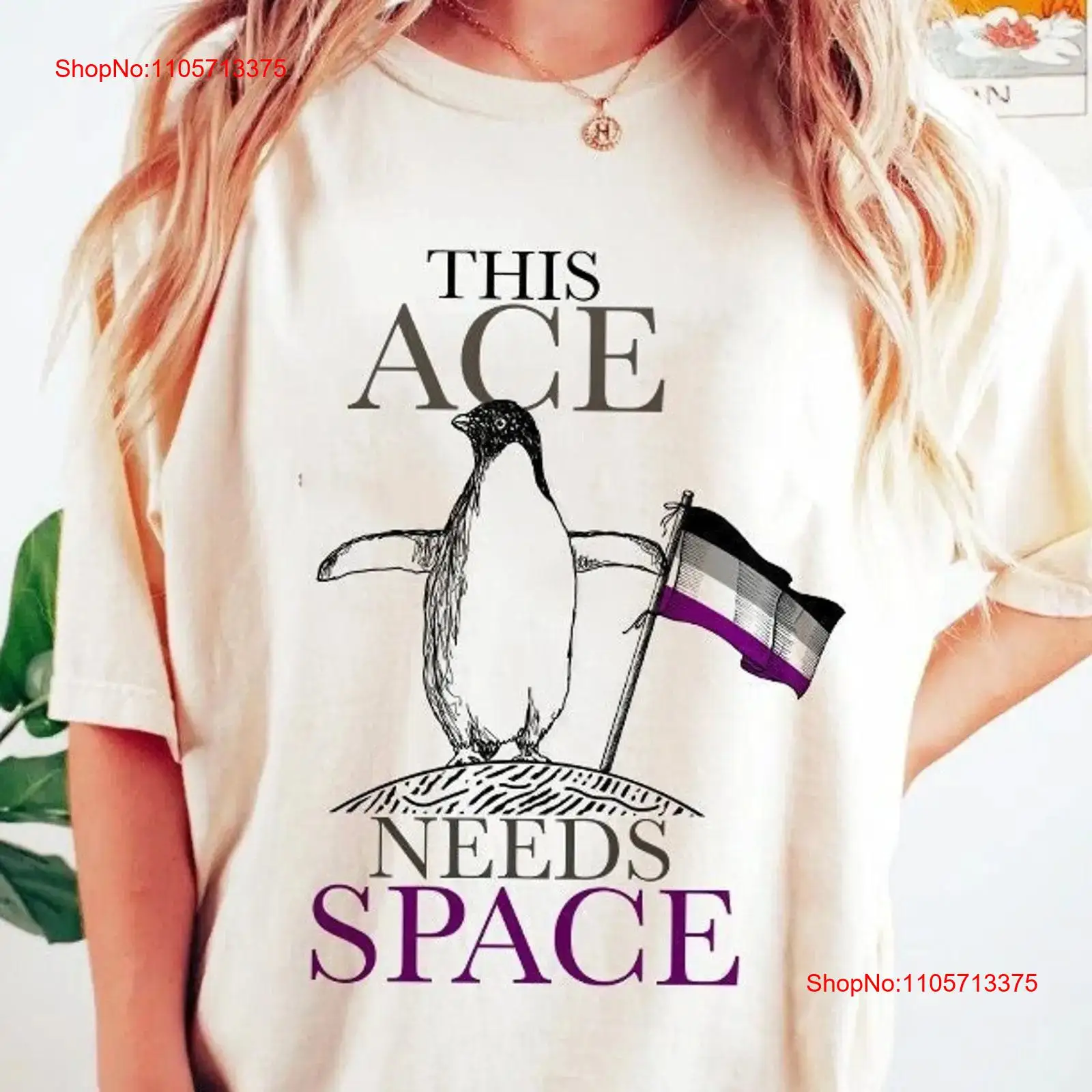 Vintage Queer Fashion - This ace needs space shirt asexual