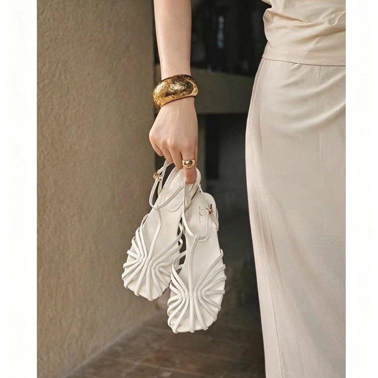 French-style Vintage Woven Toe - огляд і ціна Vintage Fashion Outfit