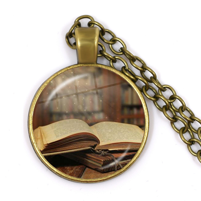 Hot Old Book Necklace Vintage  - огляд і ціна Vintage Fashion Library