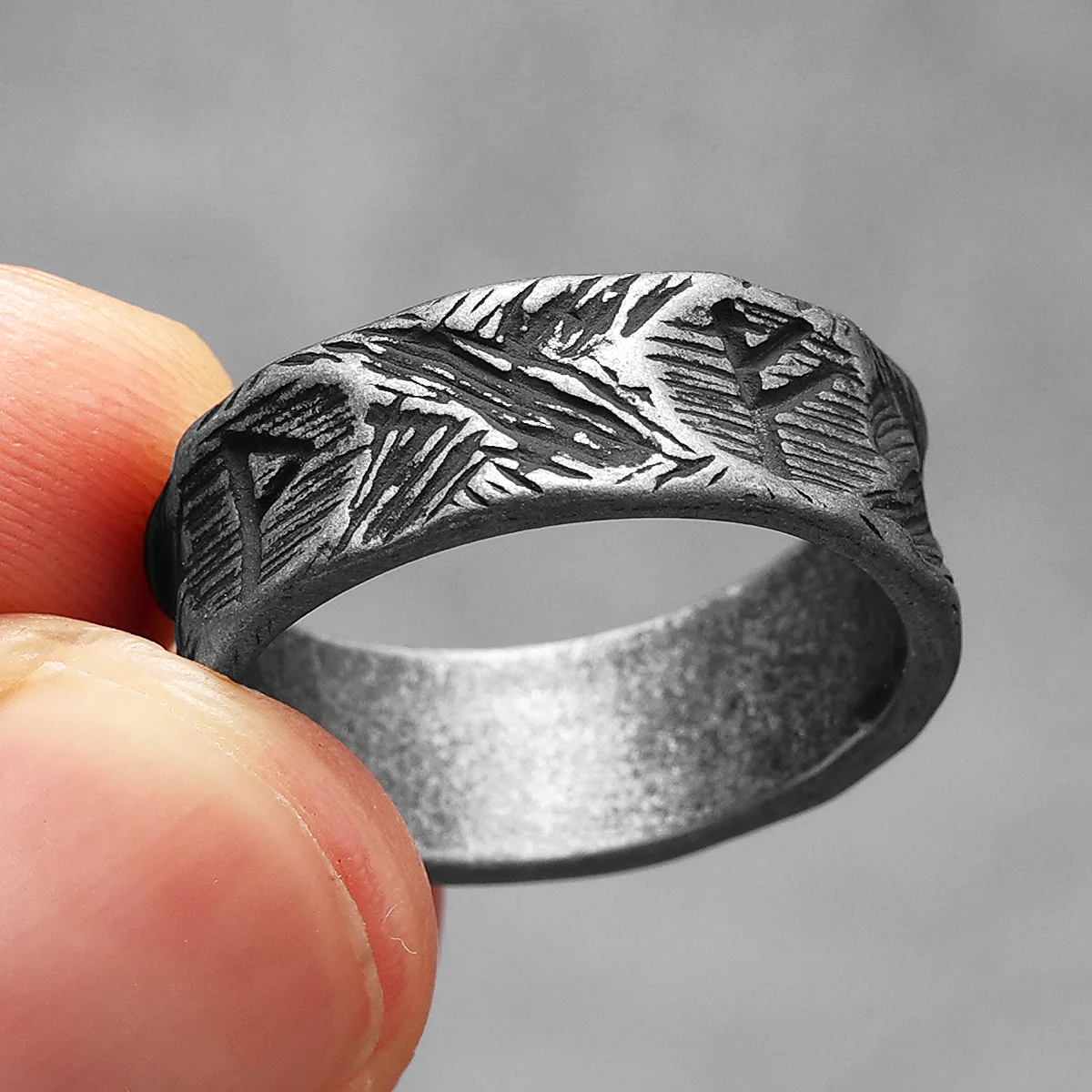 Minimalism Retro Viking Runes  - огляд і ціна Vintage Fashion Newtown