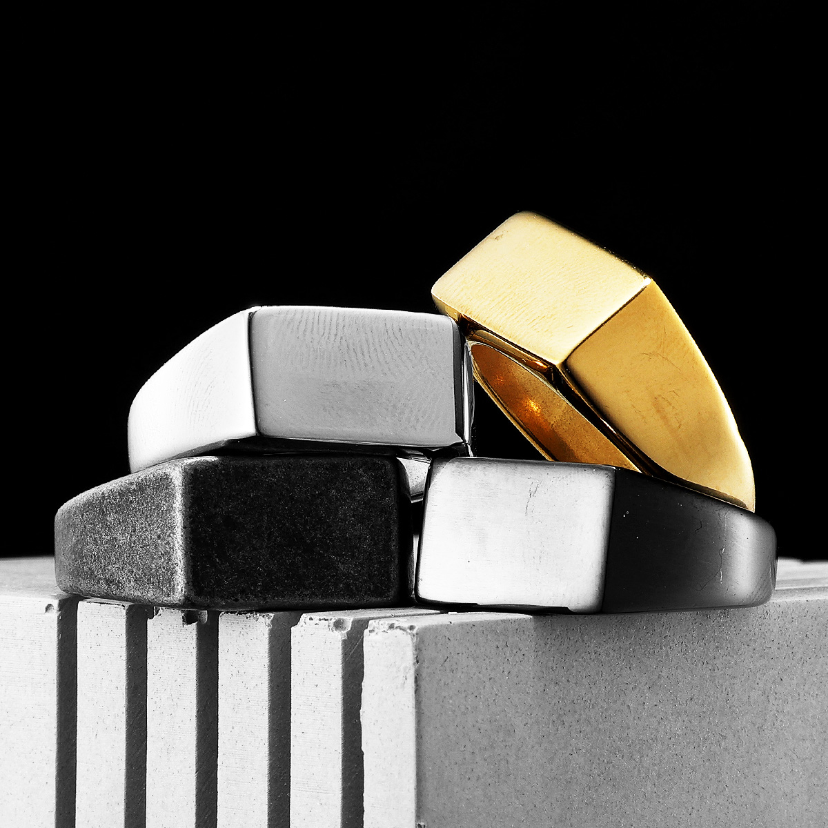 Minimalist Rectangle Engrave M - огляд і ціна Vintage Fashion Newtown