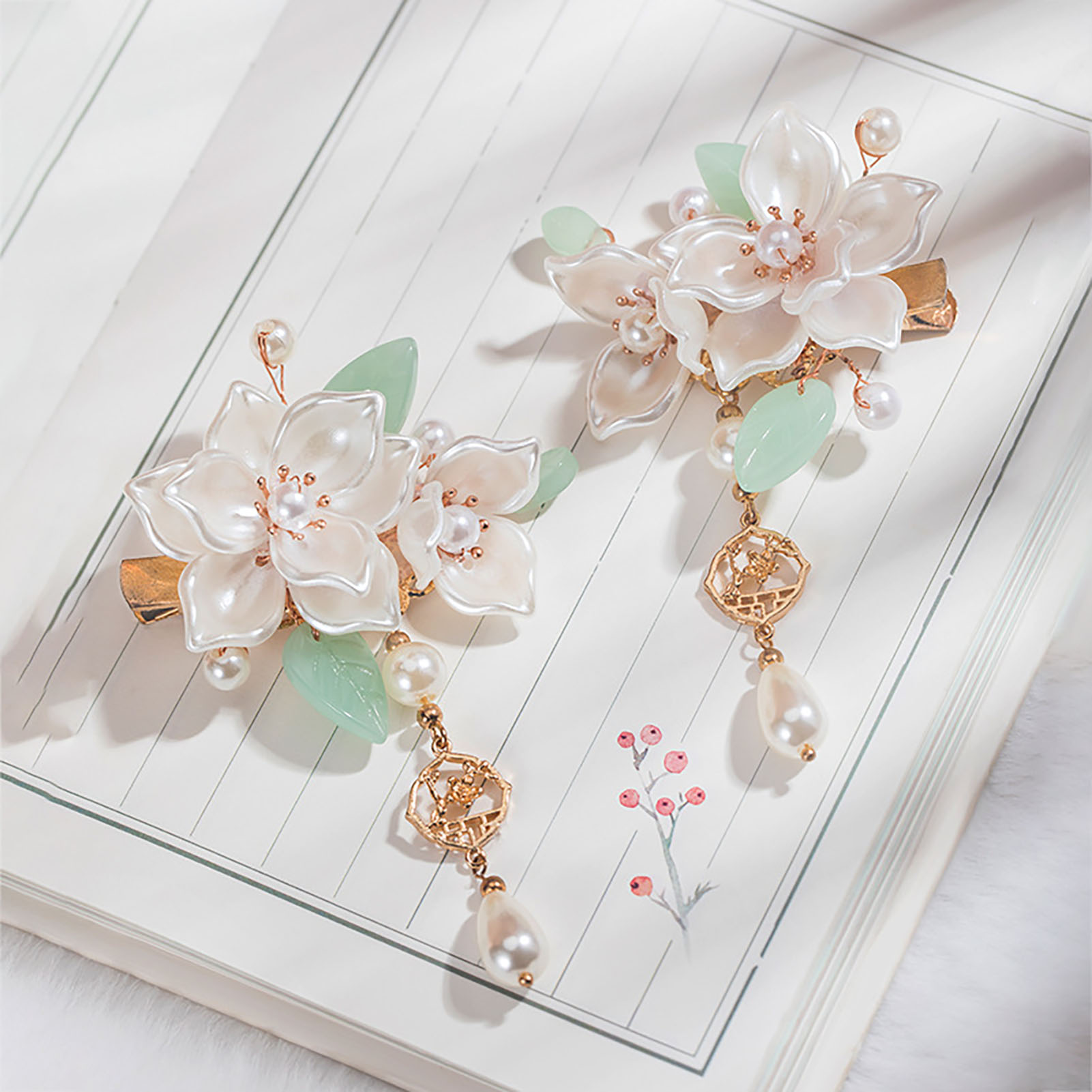 Vintage Camellia Hair Clip Ele - огляд і ціна Vintage Fashion Guild