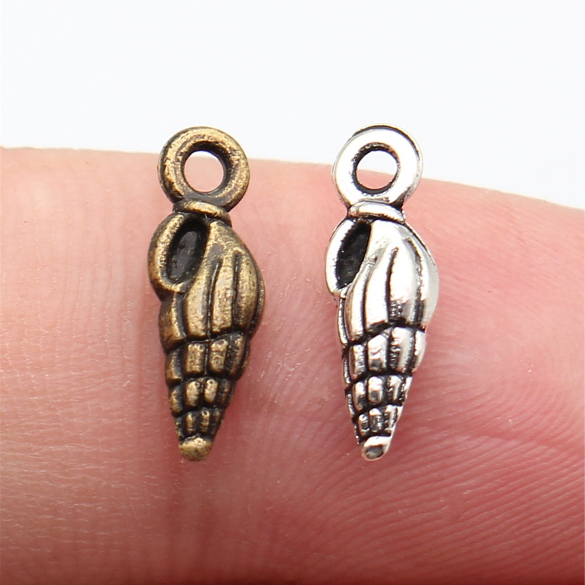 WYSIWYG 20pcs 5x14mm 2 Colors  - огляд і ціна Vintage Fashion Stores