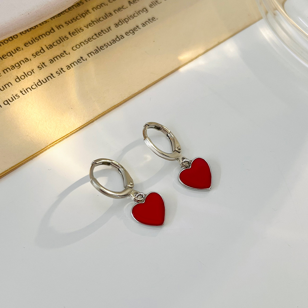 Vintage Red Heart Earrings Fas - огляд і ціна Vintage Fashion Guild