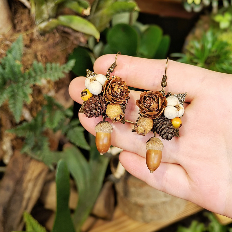 Vintage Wooden Plant Earring U - огляд і ціна Vintage Fashion Guild